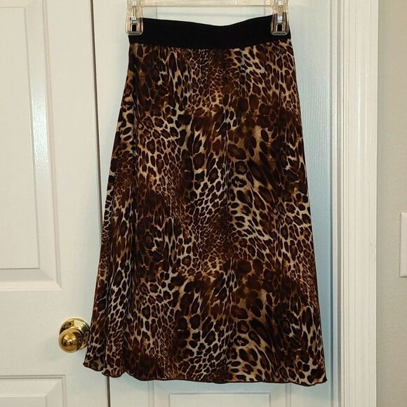 LuLaRoe Dresses & Skirts - LuLaRoe Leopard Print Midi Skirt